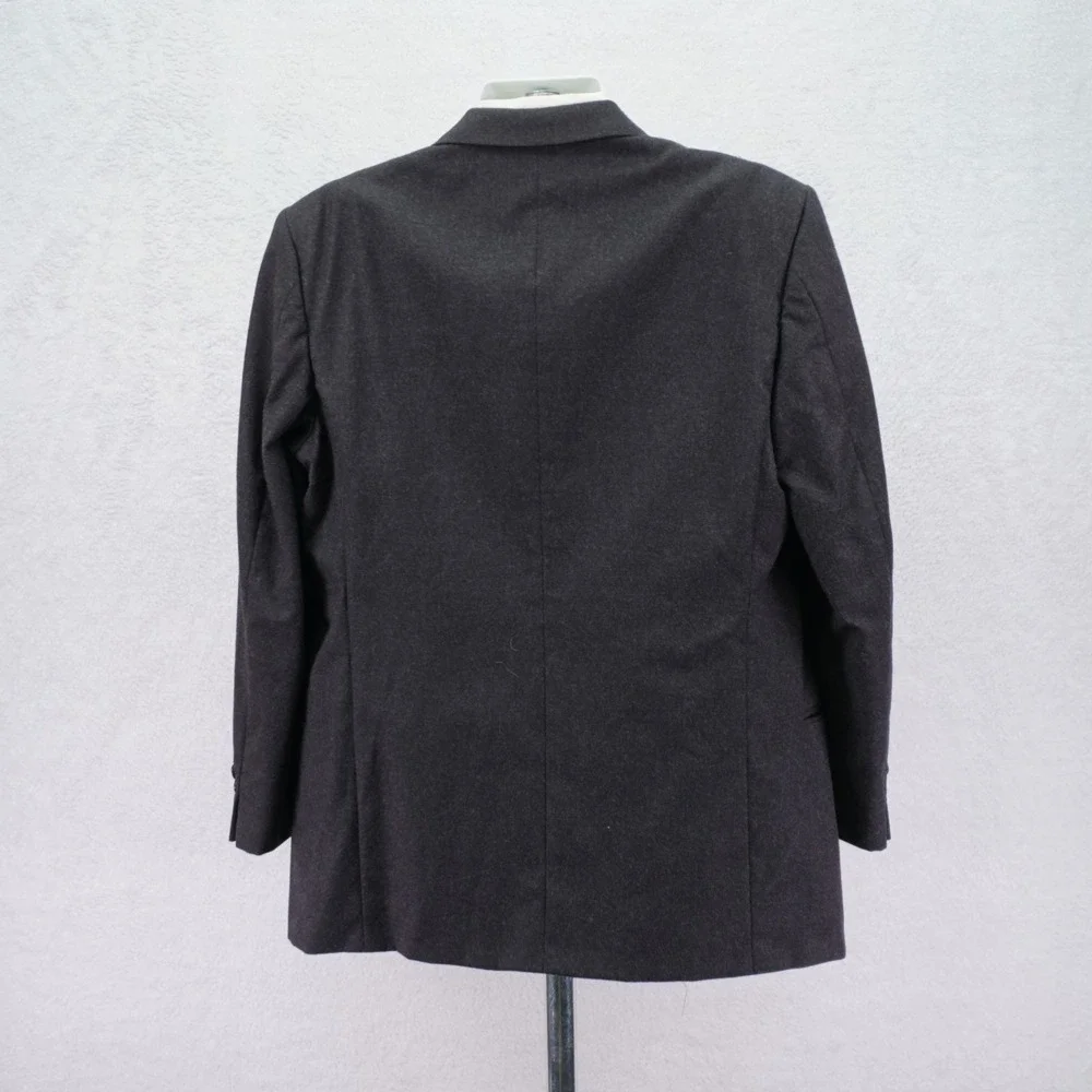 Giorgio Armani‎ Mani Italy Flannel Wool Blazer Gray 42R Tagged 44R 2 Button